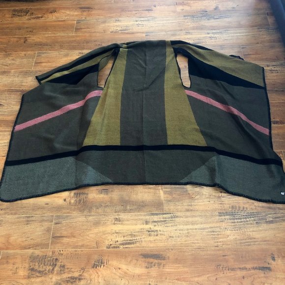 Lolë Jacquard Sleeveless Duster Cardigan O/S - Picture 6 of 13